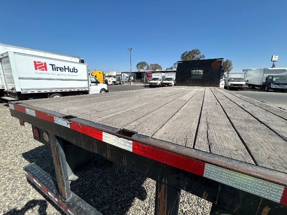 Flatbed Truck-Light and Medium Duty Trucks-Freightliner-2019-M2-Fresno-CA-170,449\n\t\tmiles-$ 45,500 - Image 11