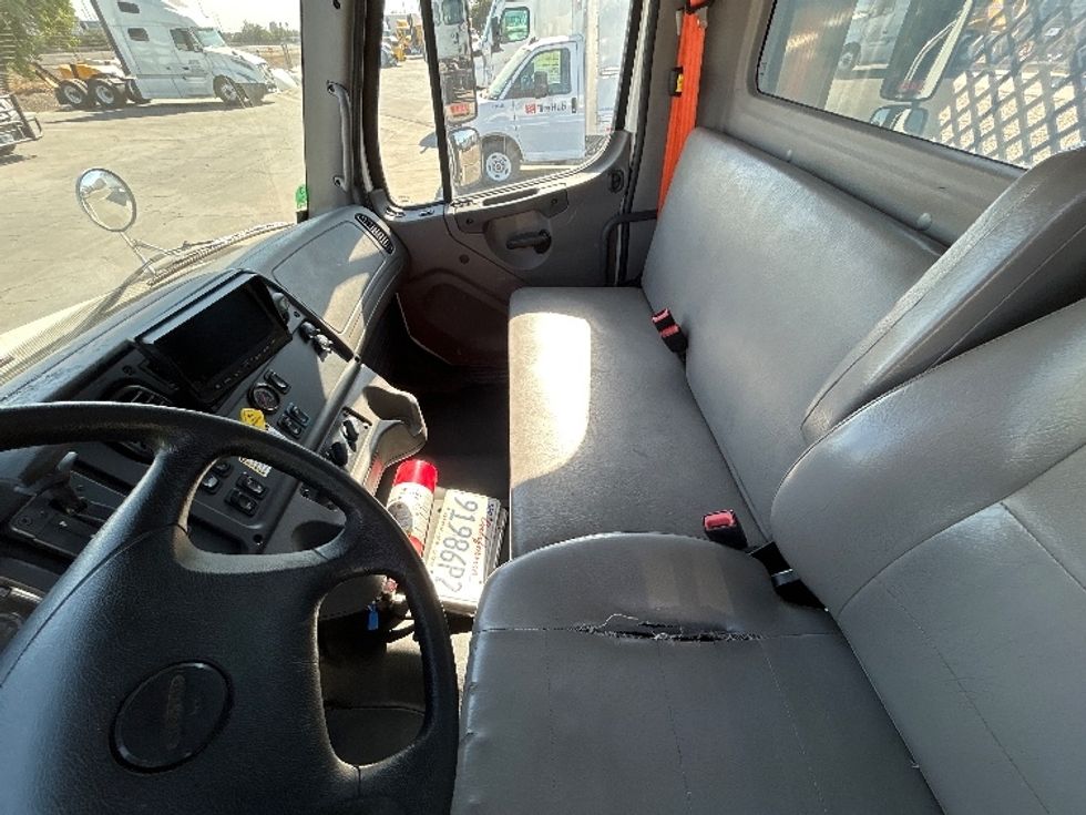 Flatbed Truck-Light and Medium Duty Trucks-Freightliner-2019-M2-Fresno-CA-170,449\n\t\tmiles-$ 45,500 - Image 19