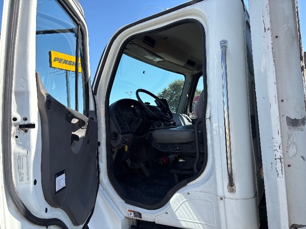 Flatbed Truck-Light and Medium Duty Trucks-Freightliner-2019-M2-Fresno-CA-194,361\n\t\tmiles-$ 44,750 - Image 13
