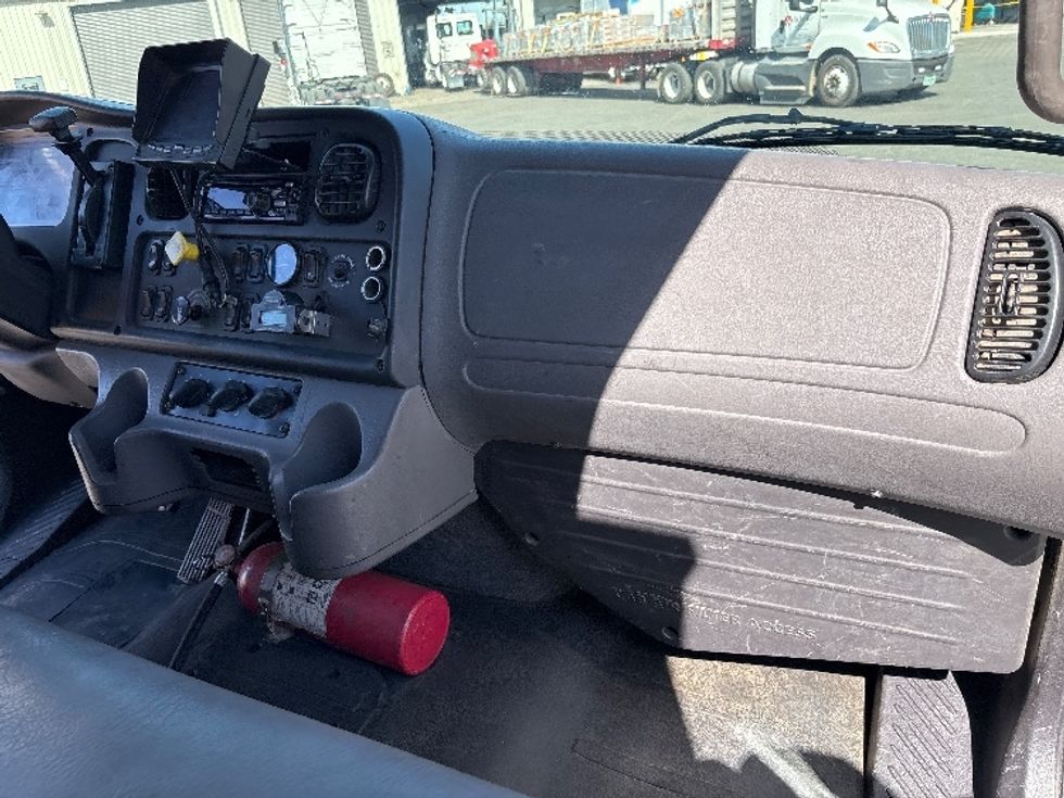 Flatbed Truck-Light and Medium Duty Trucks-Freightliner-2019-M2-Fresno-CA-194,361\n\t\tmiles-$ 44,750 - Image 18