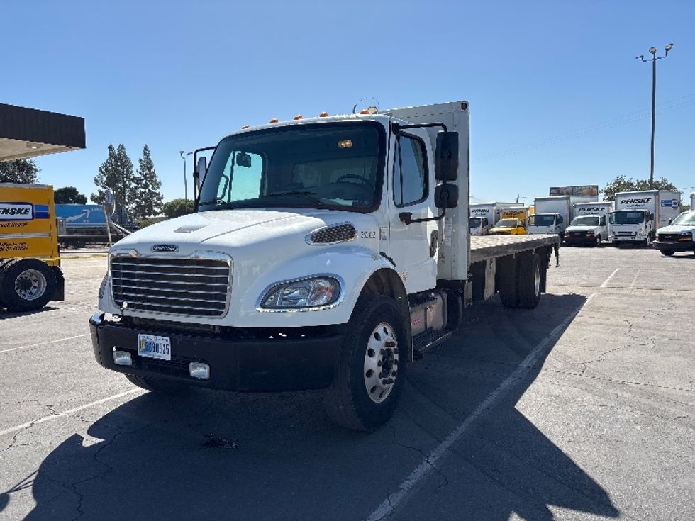 Flatbed Truck-Light and Medium Duty Trucks-Freightliner-2019-M2-Fresno-CA-194,361\n\t\tmiles-$ 44,750 - Image 3