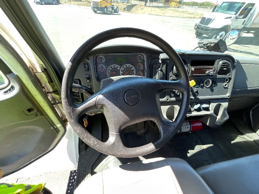 Flatbed Truck-Light and Medium Duty Trucks-Freightliner-2019-M2-Fresno-CA-202,435\n\t\tmiles-$ 43,250 - Image 15