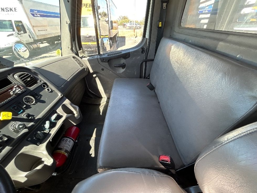 Flatbed Truck-Light and Medium Duty Trucks-Freightliner-2019-M2-Fresno-CA-202,435\n\t\tmiles-$ 43,250 - Image 16