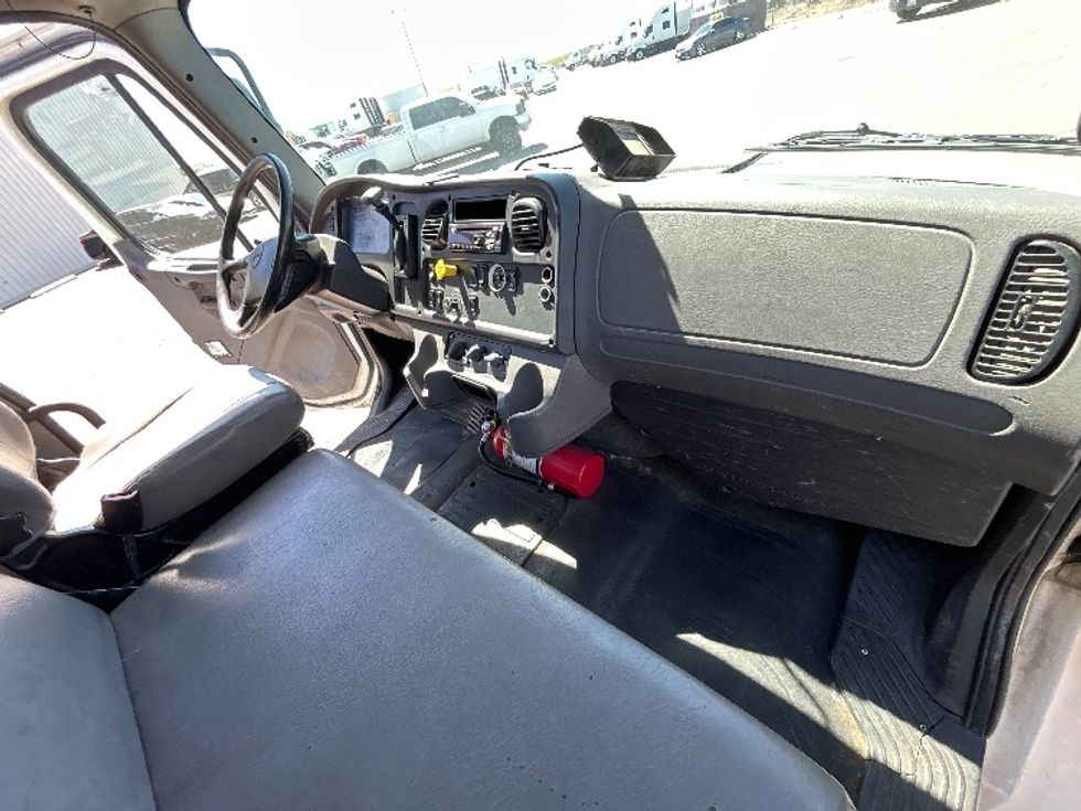 Flatbed Truck-Light and Medium Duty Trucks-Freightliner-2019-M2-Fresno-CA-202,435\n\t\tmiles-$ 43,250 - Image 18