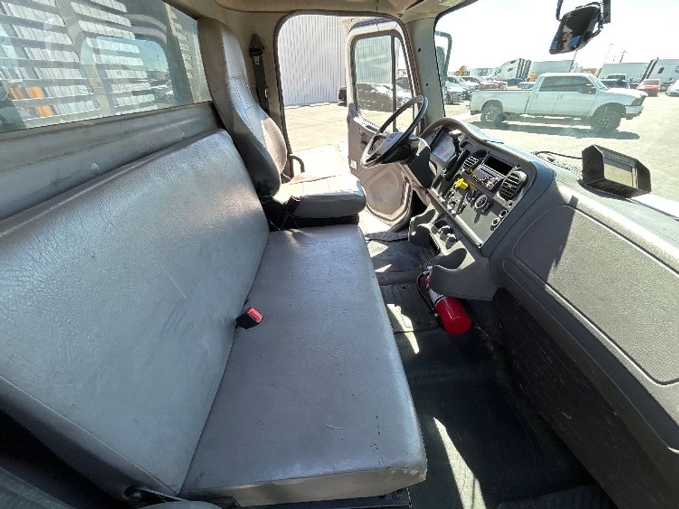 Flatbed Truck-Light and Medium Duty Trucks-Freightliner-2019-M2-Fresno-CA-202,435\n\t\tmiles-$ 43,250 - Image 19