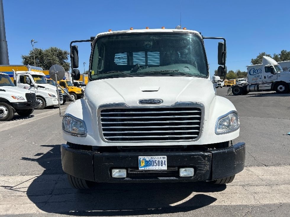 Flatbed Truck-Light and Medium Duty Trucks-Freightliner-2019-M2-Fresno-CA-202,435\n\t\tmiles-$ 43,250 - Image 2
