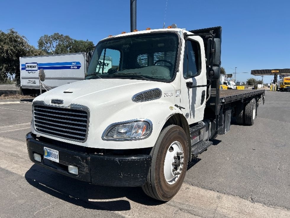 Flatbed Truck-Light and Medium Duty Trucks-Freightliner-2019-M2-Fresno-CA-202,435\n\t\tmiles-$ 43,250 - Image 3