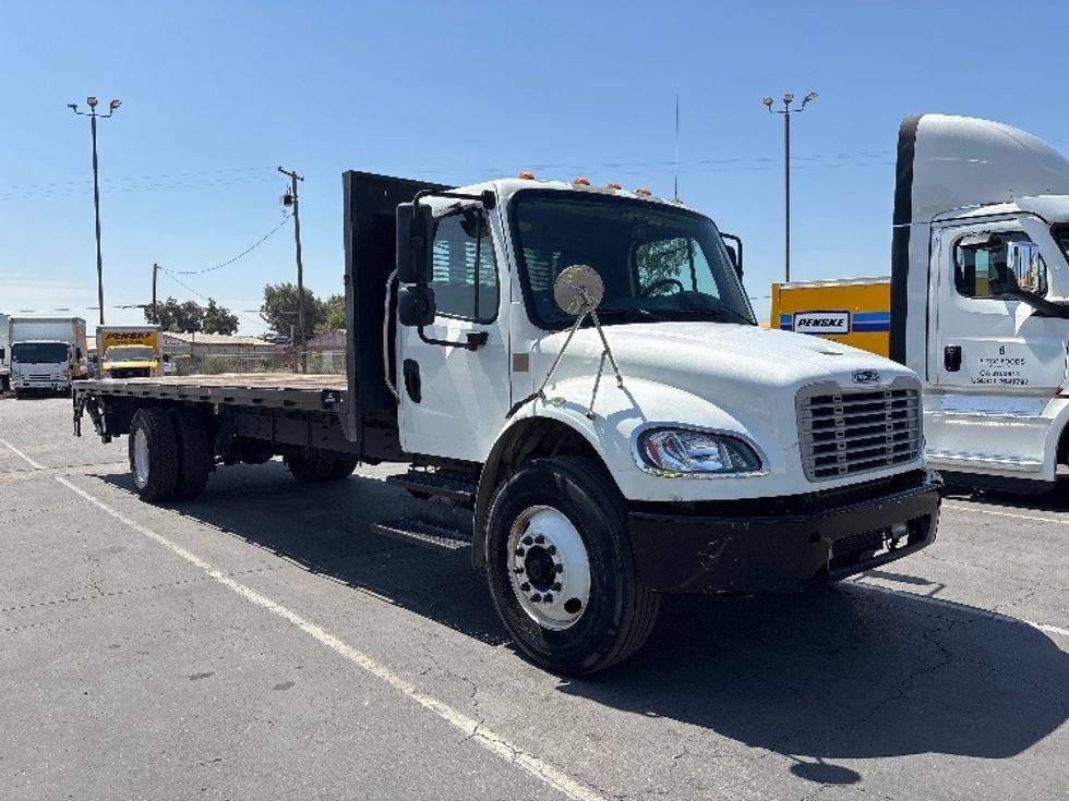 Flatbed Truck-Light and Medium Duty Trucks-Freightliner-2019-M2-Fresno-CA-219,842\n\t\tmiles-$ 40,750 - Image 1