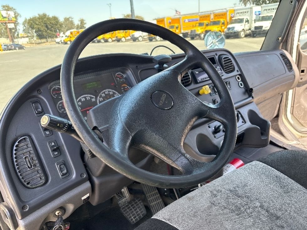 Flatbed Truck-Light and Medium Duty Trucks-Freightliner-2019-M2-Fresno-CA-219,842\n\t\tmiles-$ 40,750 - Image 14