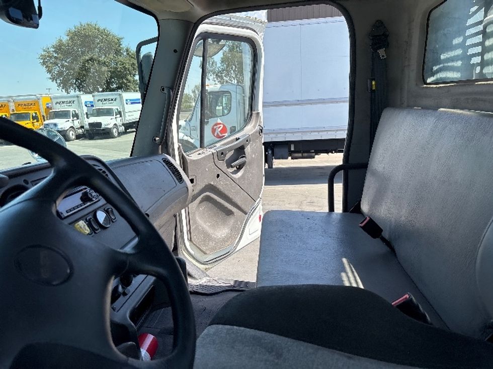 Flatbed Truck-Light and Medium Duty Trucks-Freightliner-2019-M2-Fresno-CA-219,842\n\t\tmiles-$ 40,750 - Image 16