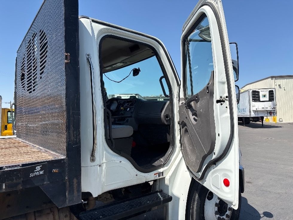 Flatbed Truck-Light and Medium Duty Trucks-Freightliner-2019-M2-Fresno-CA-219,842\n\t\tmiles-$ 40,750 - Image 17