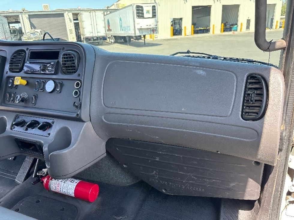 Flatbed Truck-Light and Medium Duty Trucks-Freightliner-2019-M2-Fresno-CA-219,842\n\t\tmiles-$ 40,750 - Image 18