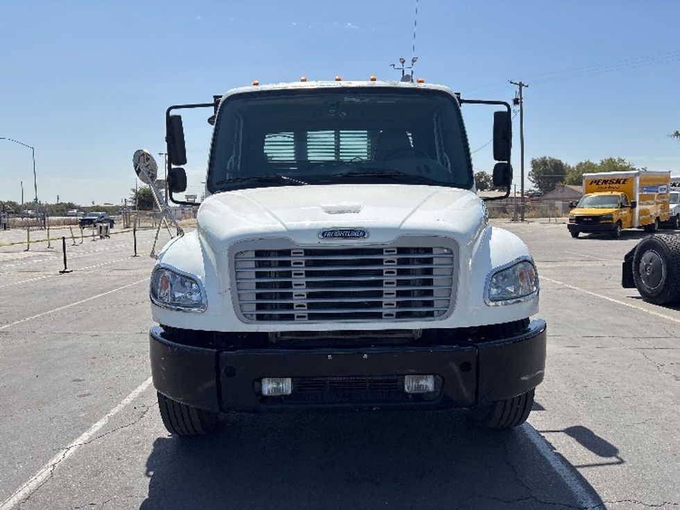 Flatbed Truck-Light and Medium Duty Trucks-Freightliner-2019-M2-Fresno-CA-219,842\n\t\tmiles-$ 40,750 - Image 2