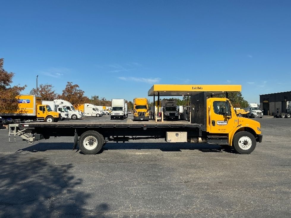 Flatbed Truck-Light and Medium Duty Trucks-Freightliner-2019-M2-Garden City-GA-85,906\n\t\tmiles-$ 53,500 - Image 15