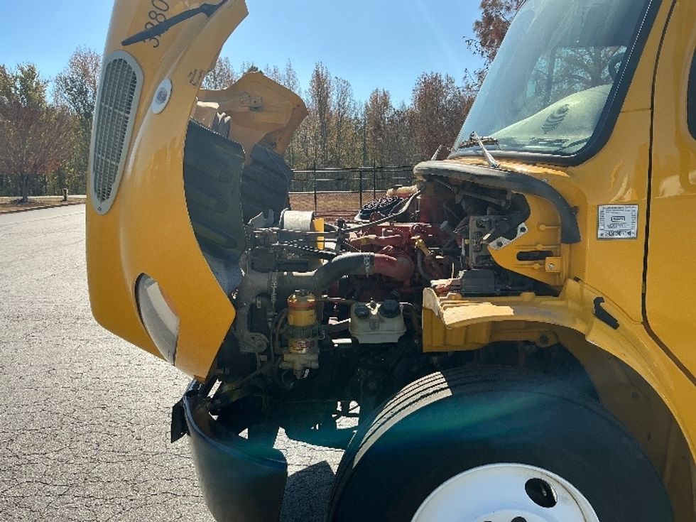 Flatbed Truck-Light and Medium Duty Trucks-Freightliner-2019-M2-Garden City-GA-85,906\n\t\tmiles-$ 53,500 - Image 24