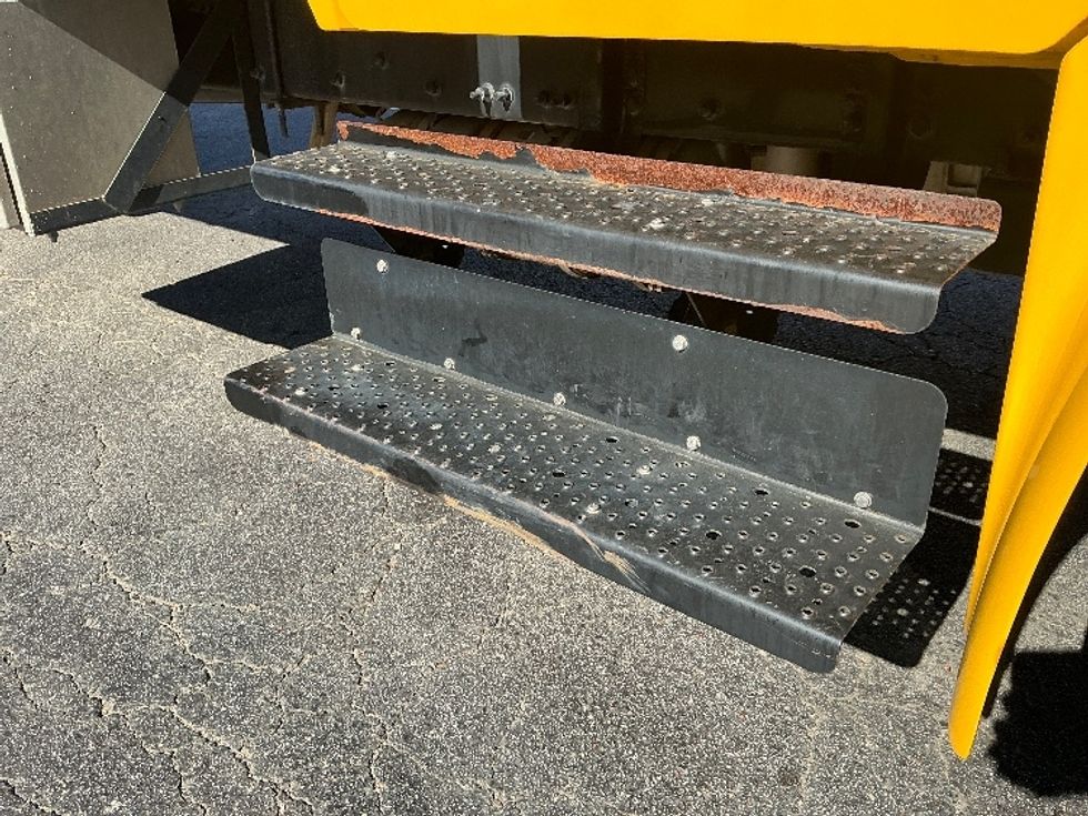 Flatbed Truck-Light and Medium Duty Trucks-Freightliner-2019-M2-Garden City-GA-85,906\n\t\tmiles-$ 53,500 - Image 27