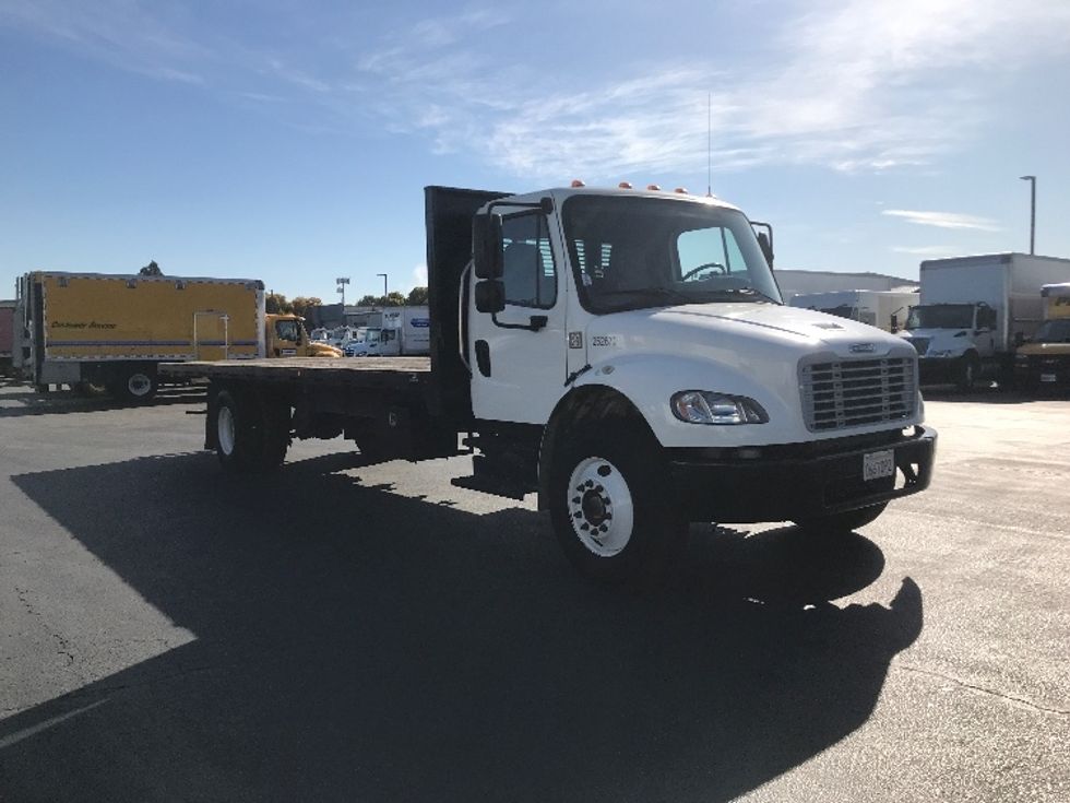 2019 Freightliner M2 Flatbed Truck