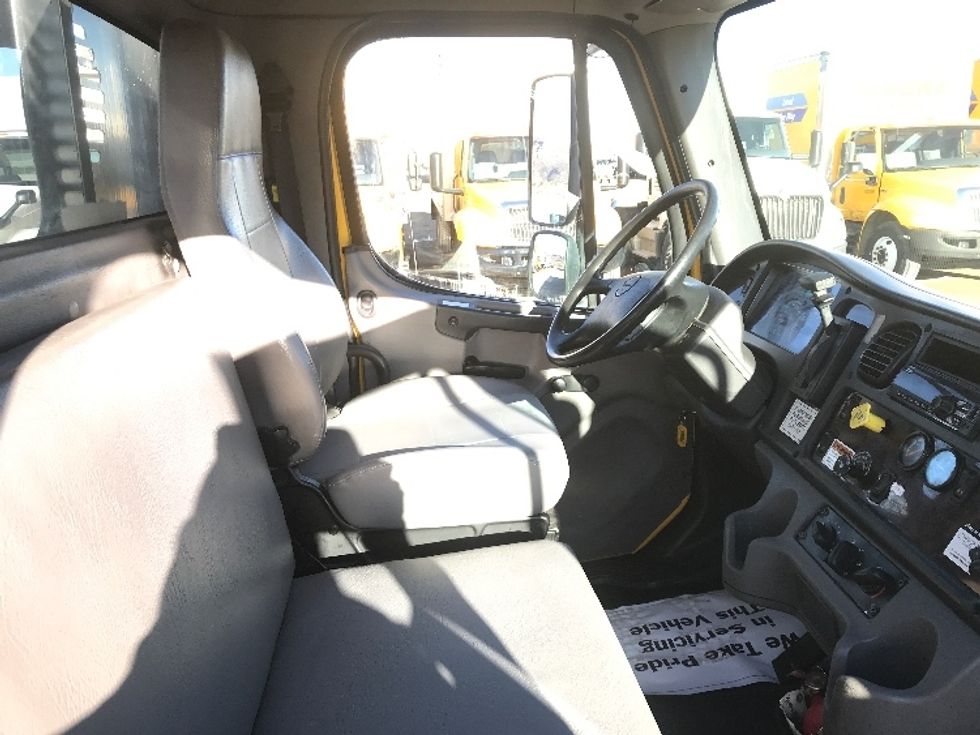 Flatbed Truck-Light and Medium Duty Trucks-Freightliner-2019-M2-Grand Junction-CO-113,526\n\t\tmiles-$ 54,250 - Image 22