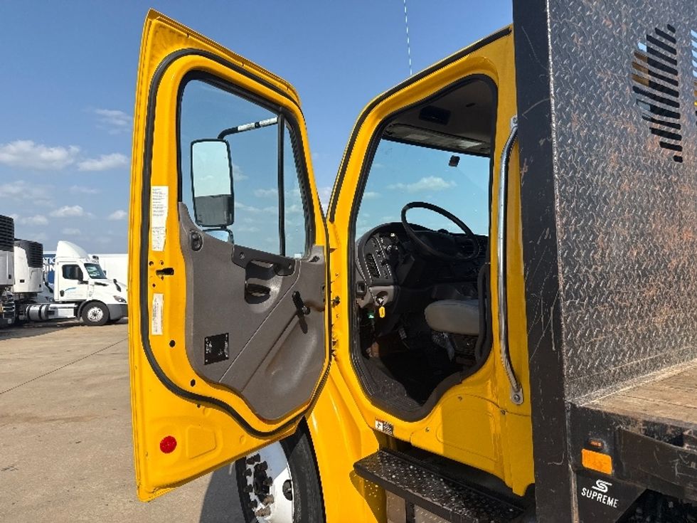 Flatbed Truck-Light and Medium Duty Trucks-Freightliner-2019-M2-Grand Prairie-TX-161,391\n\t\tmiles-$ 49,250 - Image 16