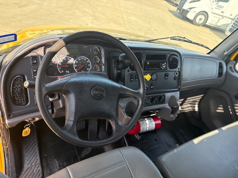 Flatbed Truck-Light and Medium Duty Trucks-Freightliner-2019-M2-Grand Prairie-TX-161,391\n\t\tmiles-$ 49,250 - Image 17