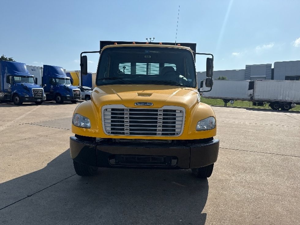 Flatbed Truck-Light and Medium Duty Trucks-Freightliner-2019-M2-Grand Prairie-TX-161,391\n\t\tmiles-$ 49,250 - Image 2