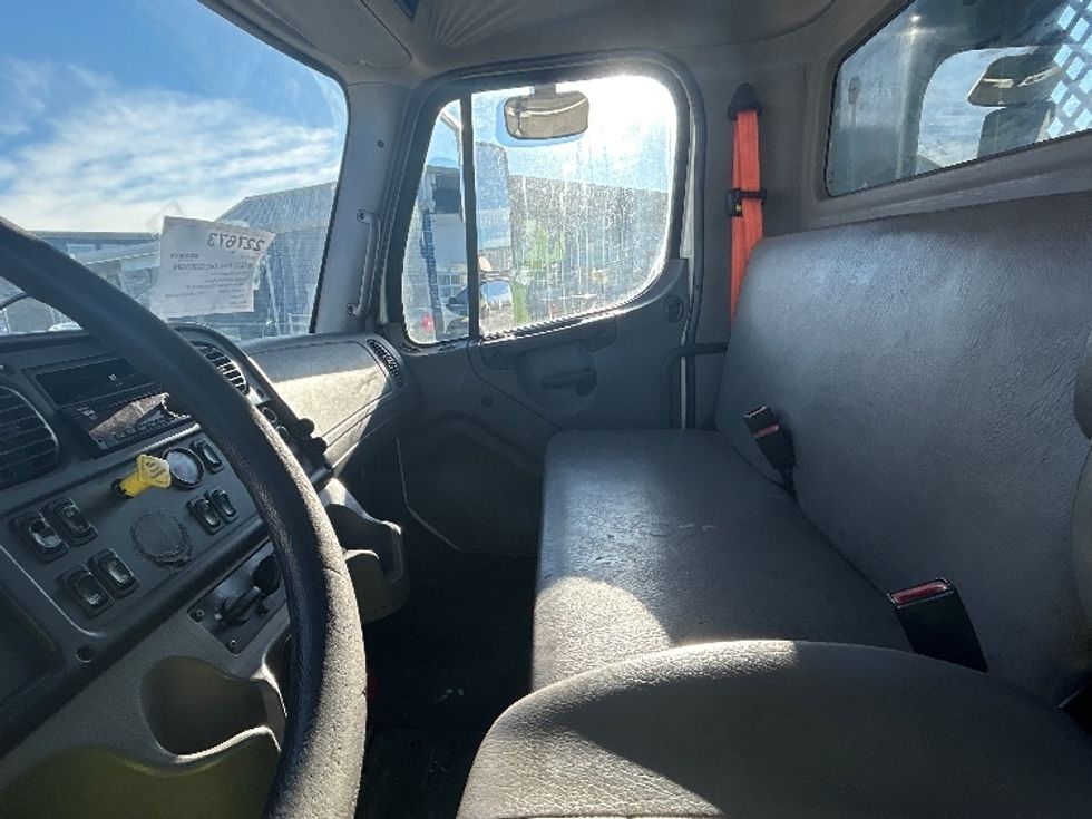 Flatbed Truck-Light and Medium Duty Trucks-Freightliner-2019-M2-Greeley-CO-172,848\n\t\tmiles-$ 41,000 - Image 15