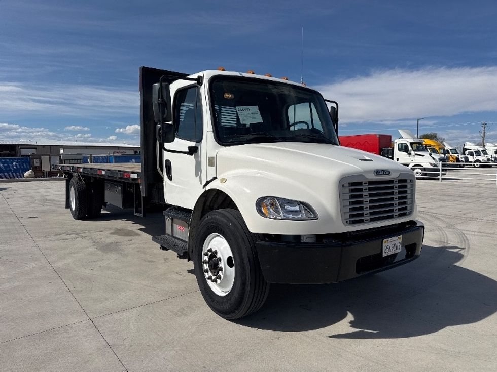 Flatbed Truck-Light and Medium Duty Trucks-Freightliner-2019-M2-Greeley-CO-282,375\n\t\tmiles-$ 24,750 - Image 1