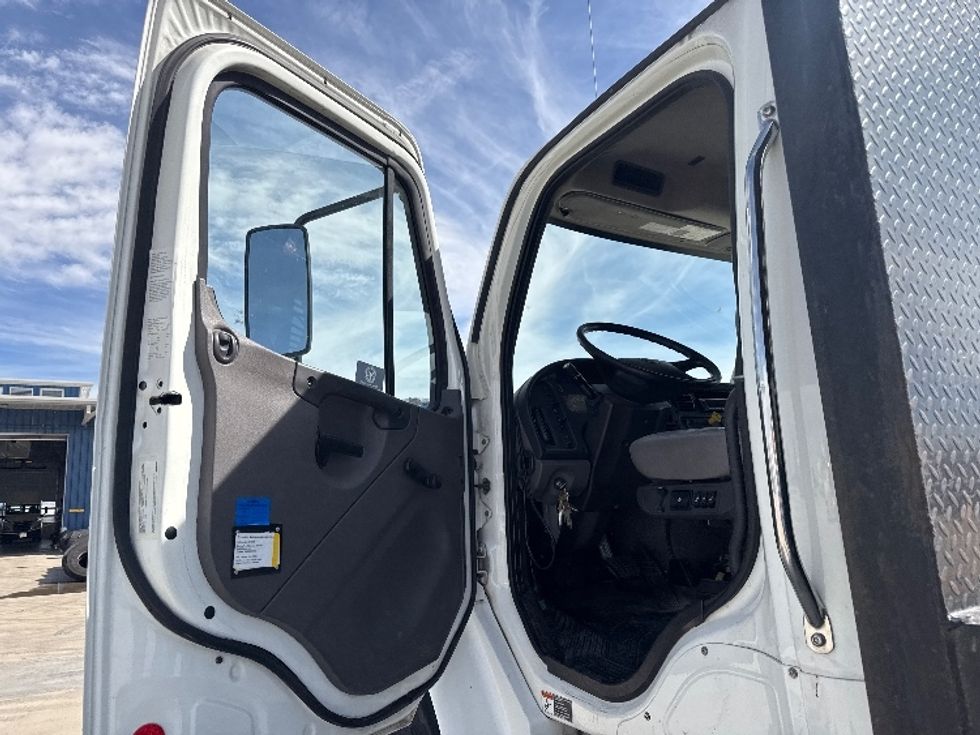 Flatbed Truck-Light and Medium Duty Trucks-Freightliner-2019-M2-Greeley-CO-282,375\n\t\tmiles-$ 24,750 - Image 12