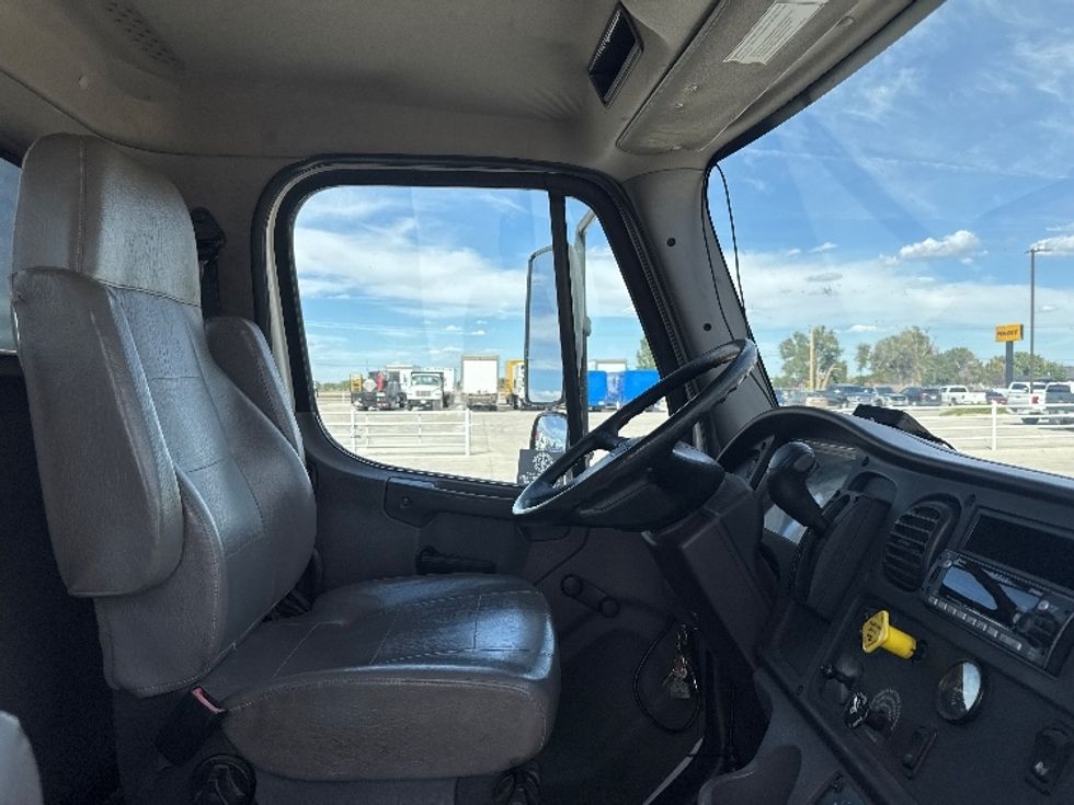 Flatbed Truck-Light and Medium Duty Trucks-Freightliner-2019-M2-Greeley-CO-282,375\n\t\tmiles-$ 24,750 - Image 18