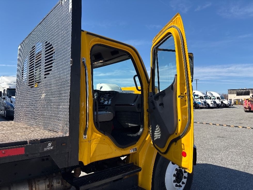 Flatbed Truck-Light and Medium Duty Trucks-Freightliner-2019-M2-Greensboro-NC-145,999\n\t\tmiles-$ 44,250 - Image 13