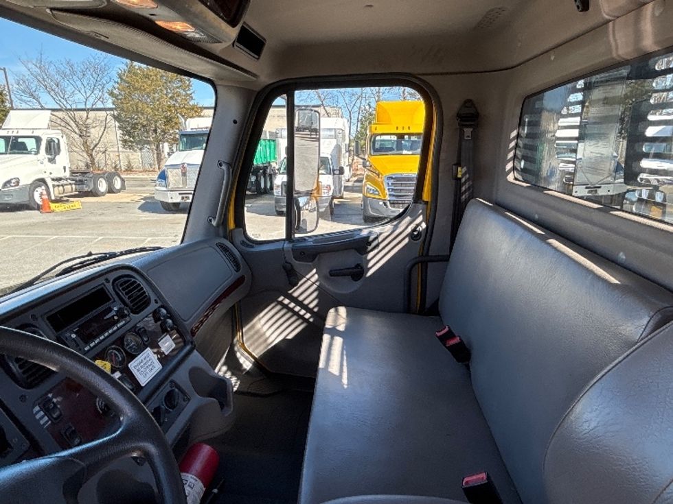 Flatbed Truck-Light and Medium Duty Trucks-Freightliner-2019-M2-Greensboro-NC-145,999\n\t\tmiles-$ 44,250 - Image 20