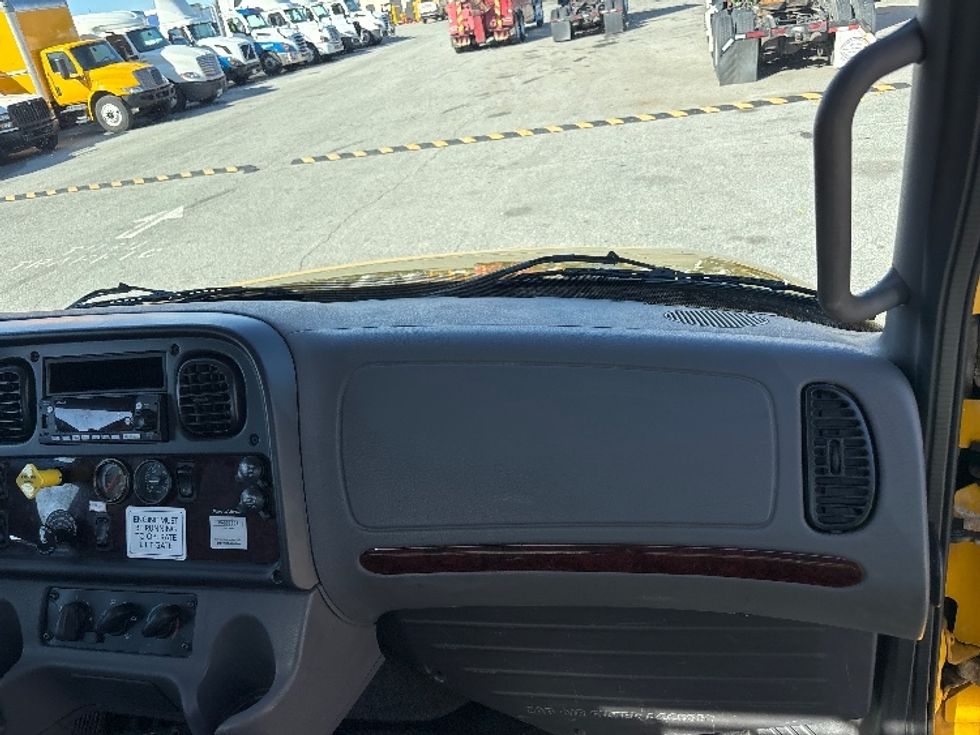 Flatbed Truck-Light and Medium Duty Trucks-Freightliner-2019-M2-Greensboro-NC-145,999\n\t\tmiles-$ 44,250 - Image 21