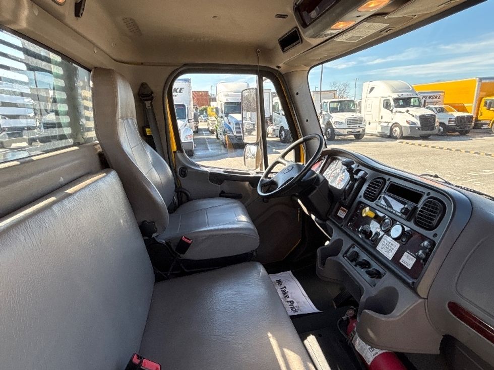 Flatbed Truck-Light and Medium Duty Trucks-Freightliner-2019-M2-Greensboro-NC-145,999\n\t\tmiles-$ 44,250 - Image 22