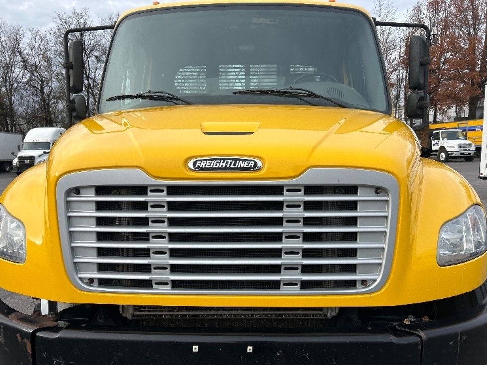 Flatbed Truck-Light and Medium Duty Trucks-Freightliner-2019-M2-Greensboro-NC-145,999\n\t\tmiles-$ 44,250 - Image 32