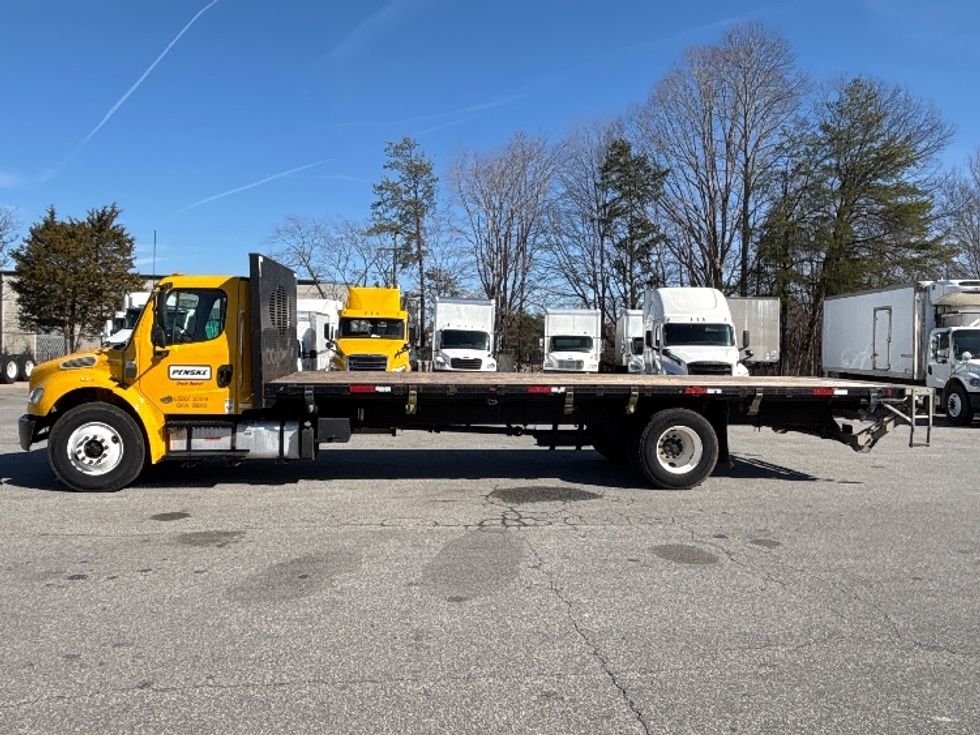 Flatbed Truck-Light and Medium Duty Trucks-Freightliner-2019-M2-Greensboro-NC-145,999\n\t\tmiles-$ 44,250 - Image 4