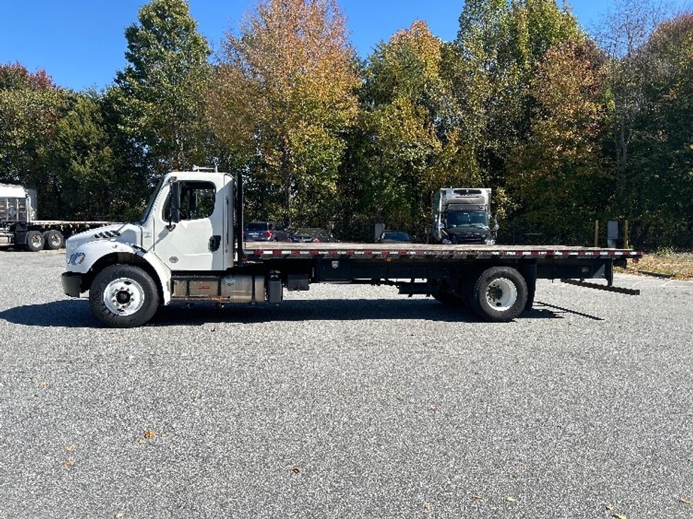 Flatbed Truck-Light and Medium Duty Trucks-Freightliner-2019-M2-Greensboro-NC-268,250\n\t\tmiles-$ 30,750 - Image 4