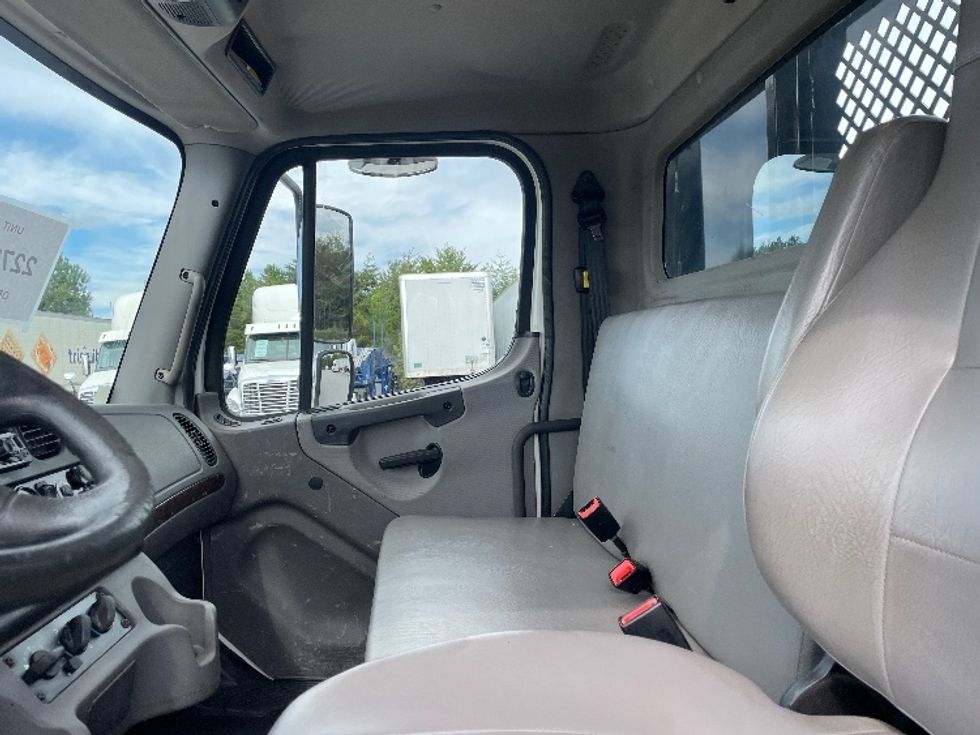 Flatbed Truck-Light and Medium Duty Trucks-Freightliner-2019-M2-Greenville-SC-181,409\n\t\tmiles-$ 50,250 - Image 19