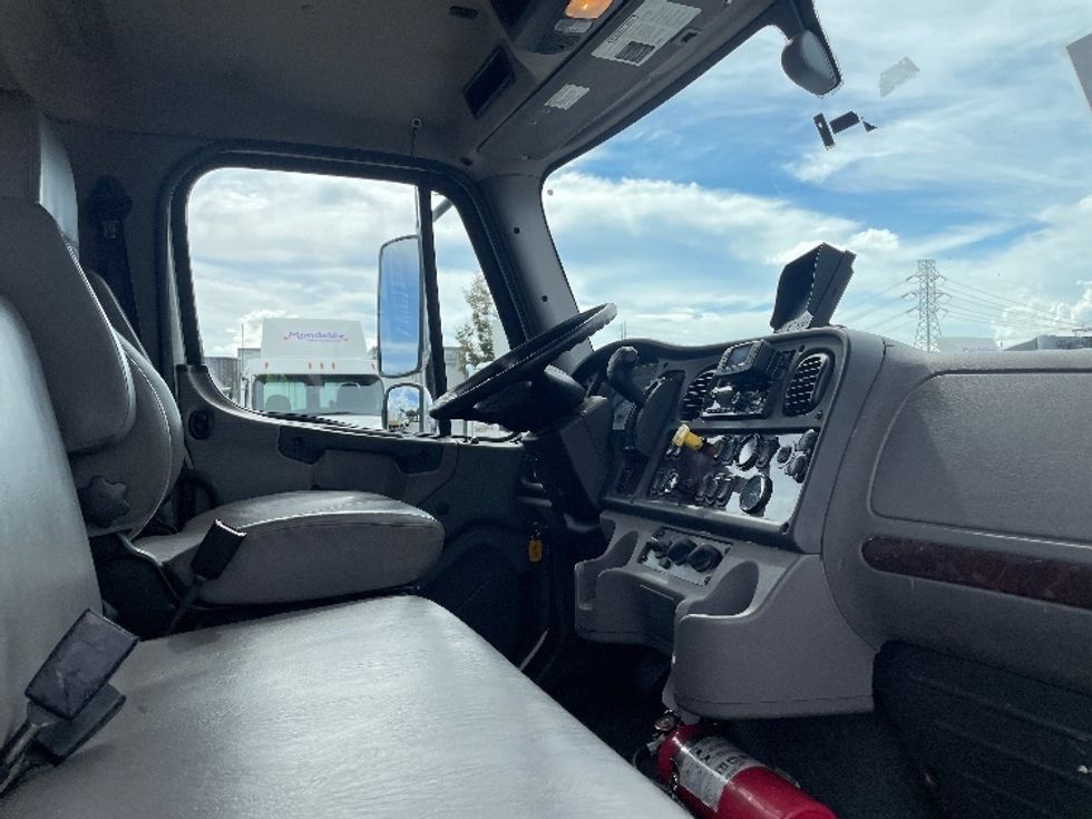 Flatbed Truck-Light and Medium Duty Trucks-Freightliner-2019-M2-Greenville-SC-181,409\n\t\tmiles-$ 50,250 - Image 22