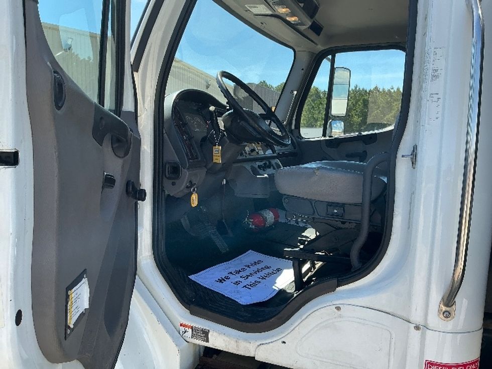 Flatbed Truck-Light and Medium Duty Trucks-Freightliner-2019-M2-Gulfport-MS-164,138\n\t\tmiles-$ 56,250 - Image 13