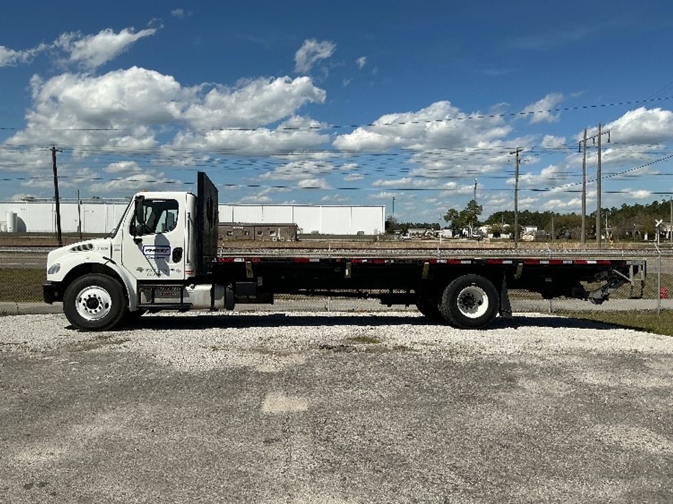 Flatbed Truck-Light and Medium Duty Trucks-Freightliner-2019-M2-Gulfport-MS-164,138\n\t\tmiles-$ 56,250 - Image 4