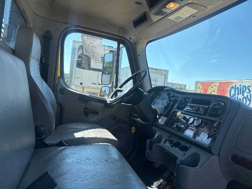 Flatbed Truck-Light and Medium Duty Trucks-Freightliner-2019-M2-Hammond-LA-128,753\n\t\tmiles-$ 50,500 - Image 19
