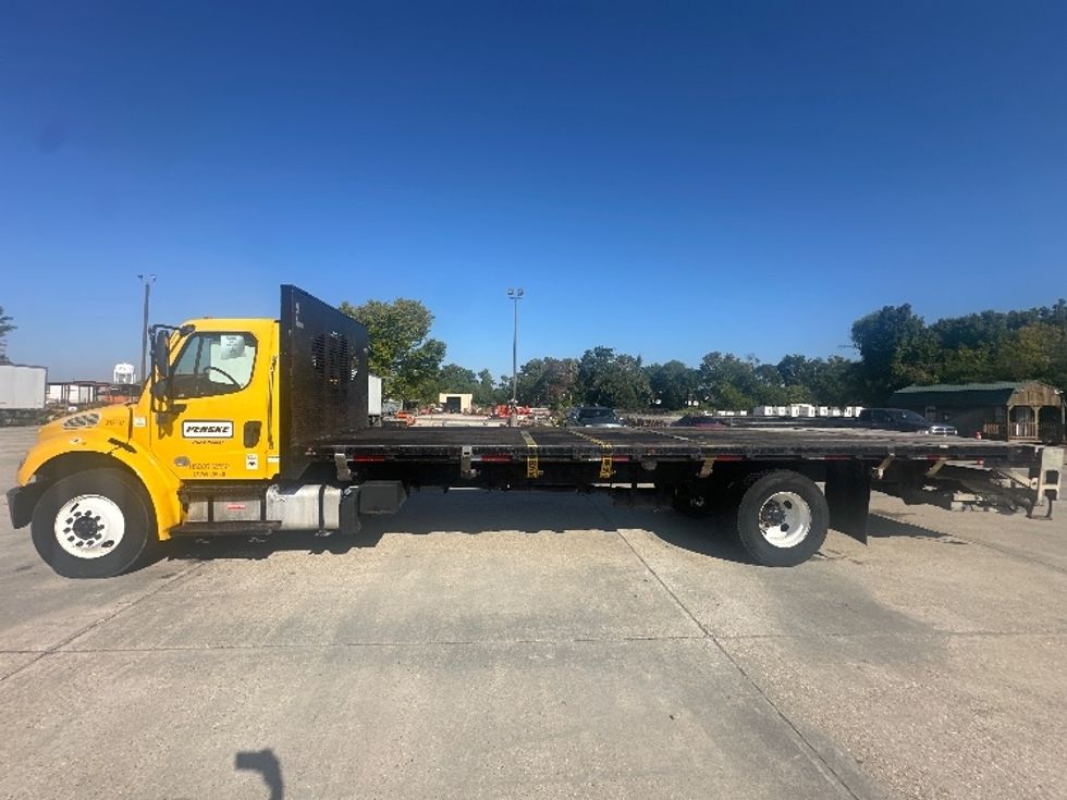 Flatbed Truck-Light and Medium Duty Trucks-Freightliner-2019-M2-Hammond-LA-128,753\n\t\tmiles-$ 50,500 - Image 4