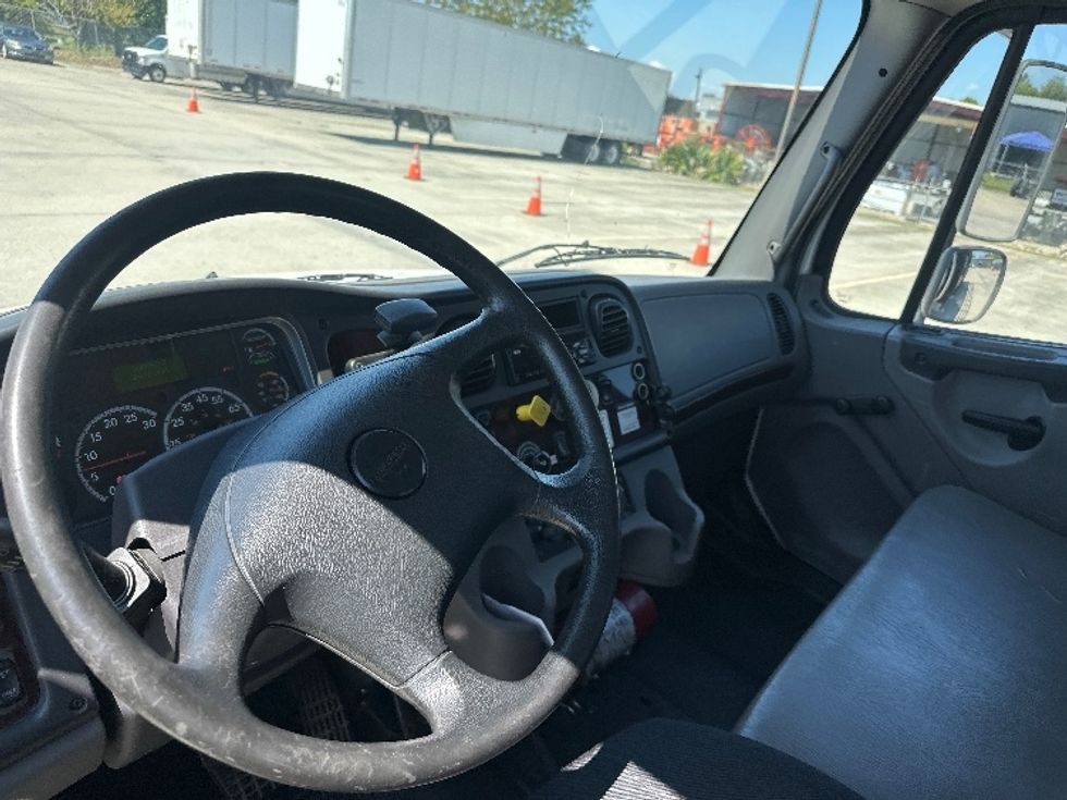 Flatbed Truck-Light and Medium Duty Trucks-Freightliner-2019-M2-Hammond-LA-162,238\n\t\tmiles-$ 51,750 - Image 14