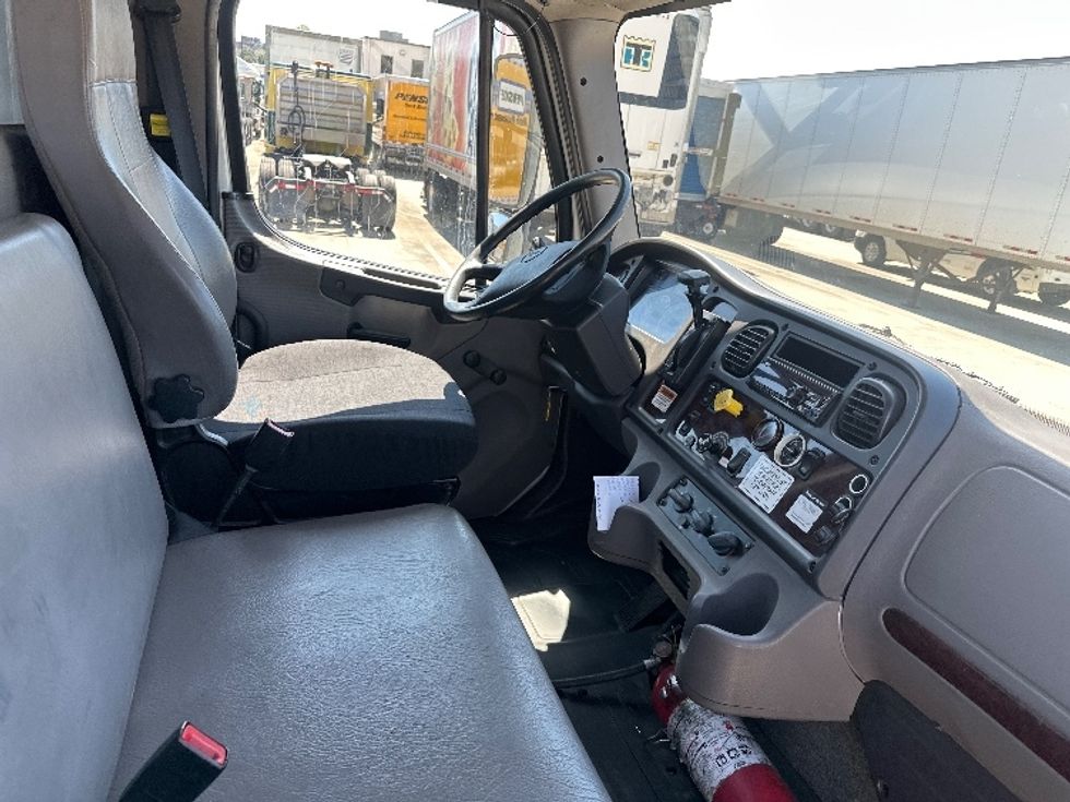 Flatbed Truck-Light and Medium Duty Trucks-Freightliner-2019-M2-Hammond-LA-162,238\n\t\tmiles-$ 51,750 - Image 19