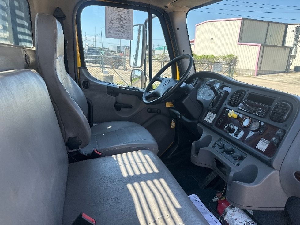 Flatbed Truck-Light and Medium Duty Trucks-Freightliner-2019-M2-Hammond-LA-192,675\n\t\tmiles-$ 40,750 - Image 19