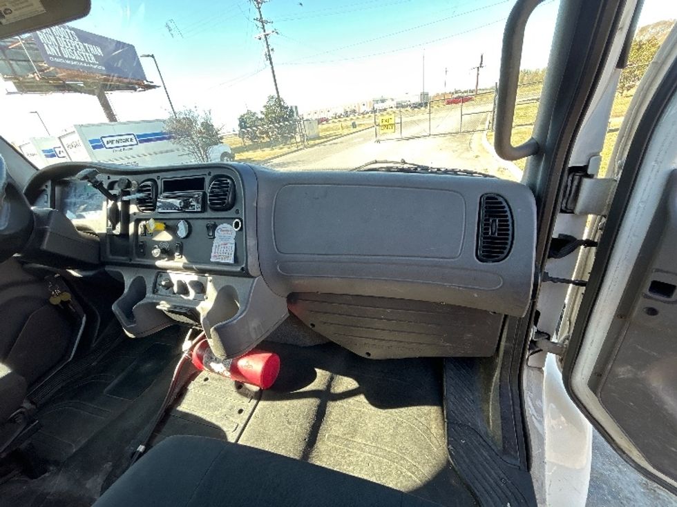 Flatbed Truck-Light and Medium Duty Trucks-Freightliner-2019-M2-Hammond-LA-233,382\n\t\tmiles-$ 29,000 - Image 16