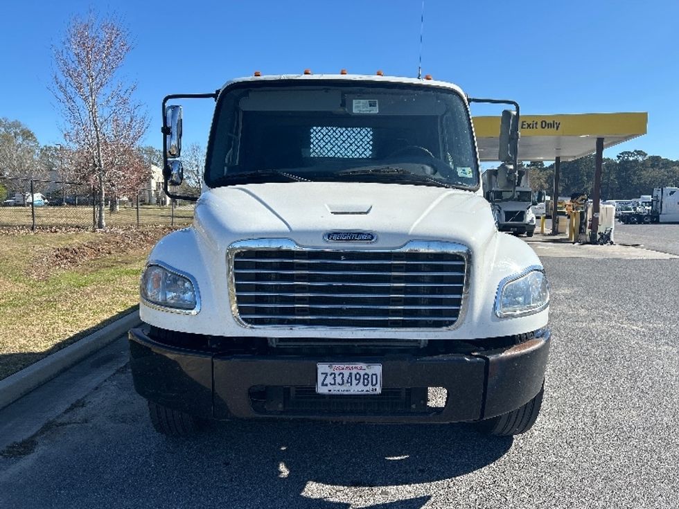 Flatbed Truck-Light and Medium Duty Trucks-Freightliner-2019-M2-Hammond-LA-233,382\n\t\tmiles-$ 29,000 - Image 2