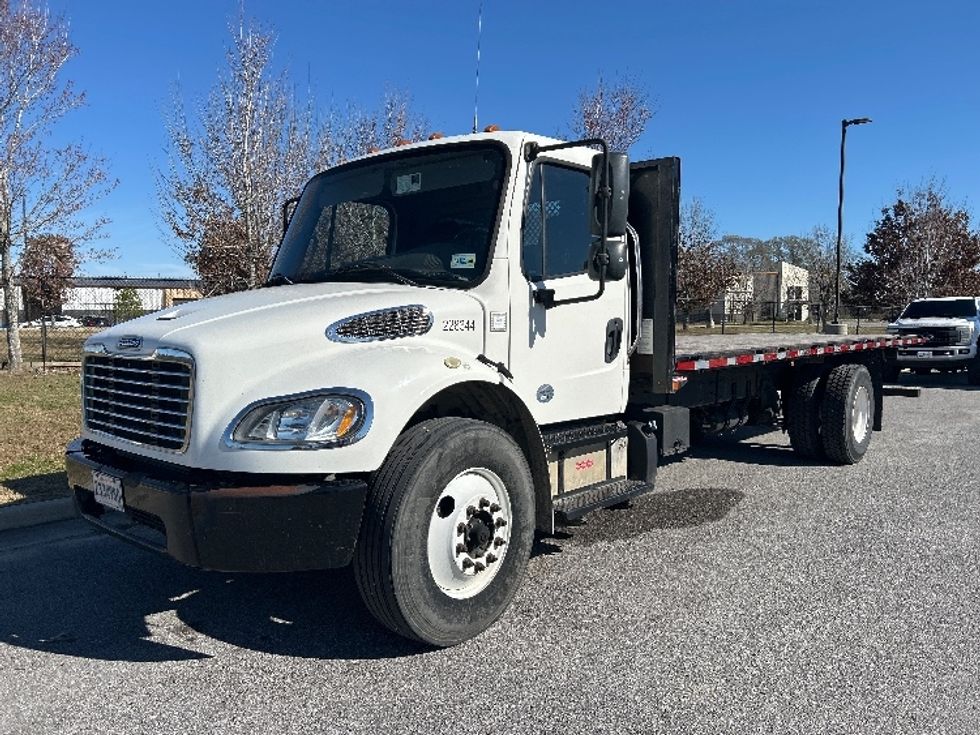 Flatbed Truck-Light and Medium Duty Trucks-Freightliner-2019-M2-Hammond-LA-233,382\n\t\tmiles-$ 29,000 - Image 3