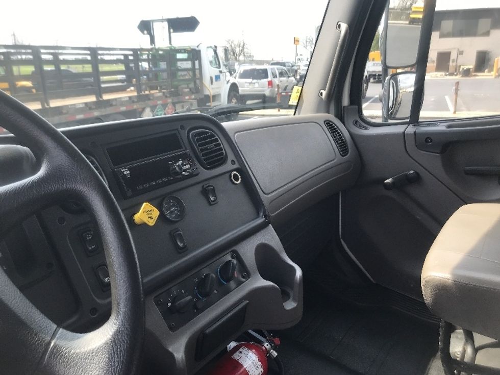 Flatbed Truck-Light and Medium Duty Trucks-Freightliner-2019-M2-Harrisburg-PA-93,203\n\t\tmiles-$ 53,750 - Image 15