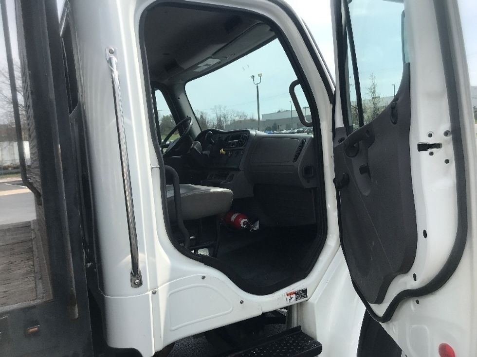 Flatbed Truck-Light and Medium Duty Trucks-Freightliner-2019-M2-Harrisburg-PA-93,203\n\t\tmiles-$ 53,750 - Image 17